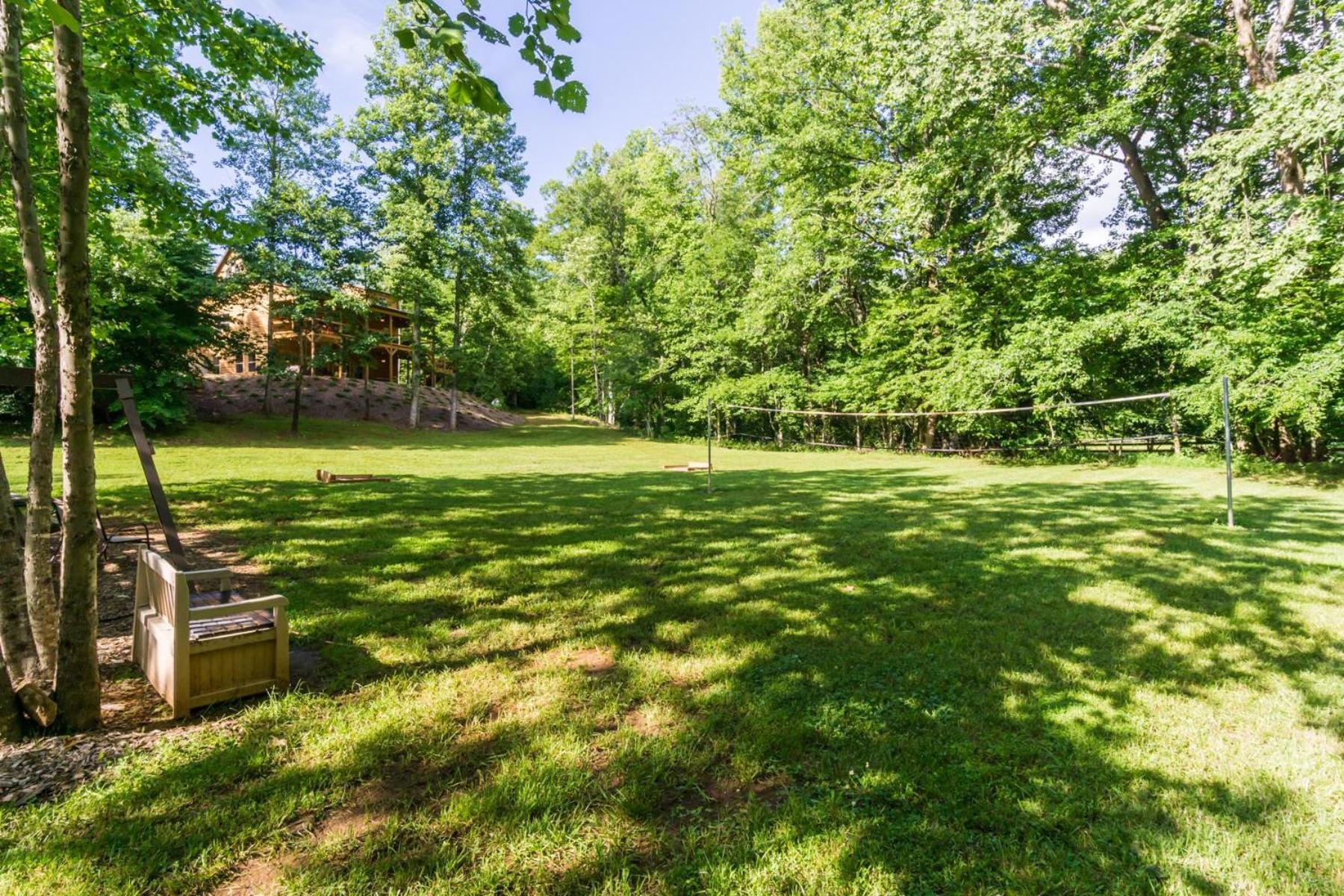 The Big Little Cabin - Hot Tub & Playground Dahlonega Eksteriør bilde