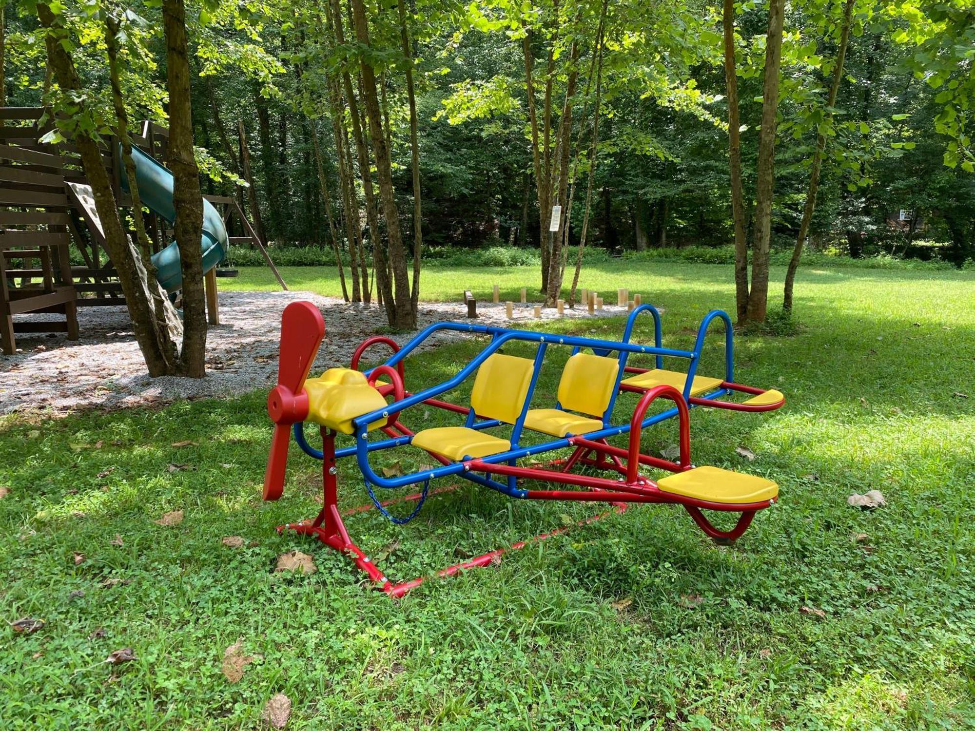 The Big Little Cabin - Hot Tub & Playground Dahlonega Eksteriør bilde