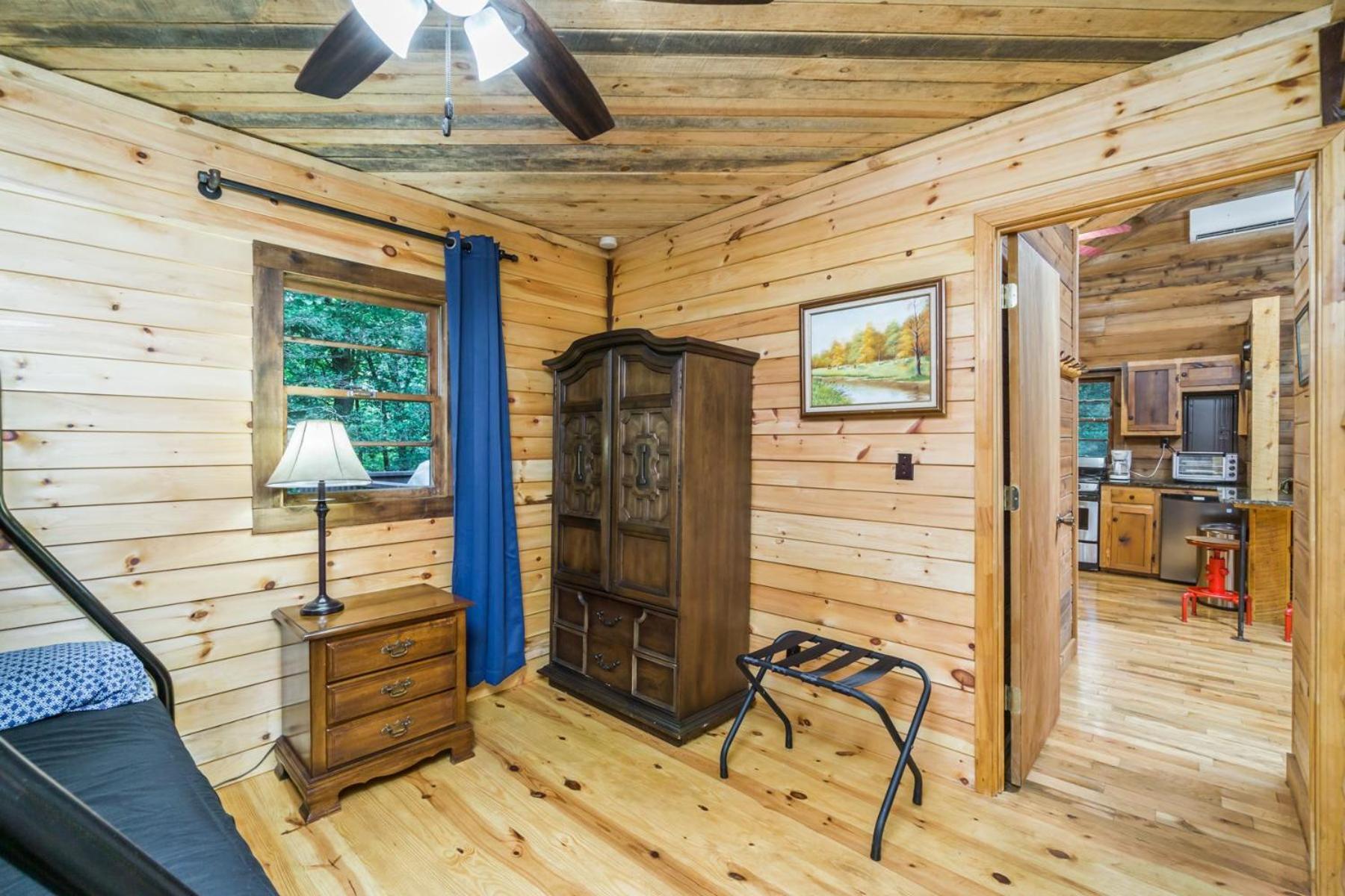 The Big Little Cabin - Hot Tub & Playground Dahlonega Eksteriør bilde